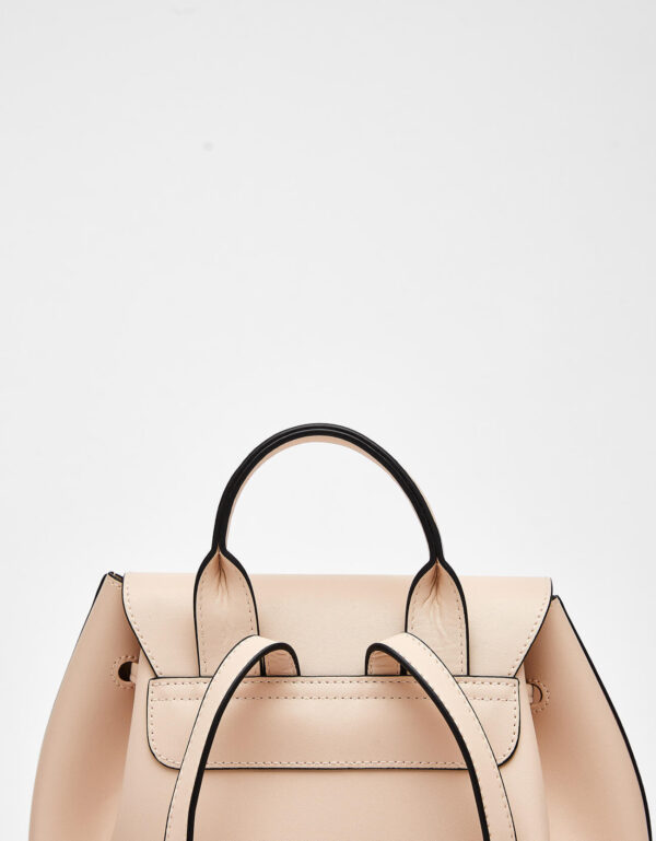 Backpack with metal fastener - Image 7